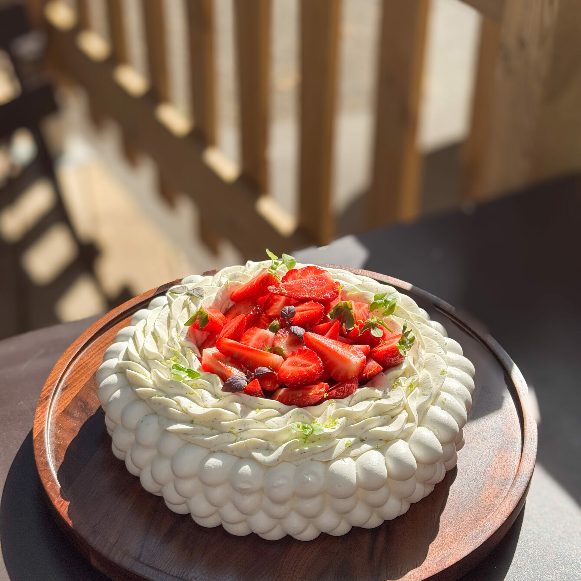 Pavlova Fraise Verveine - Fête des mères Lyon